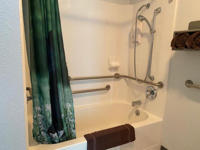 Americas Best Value Inn Salmon